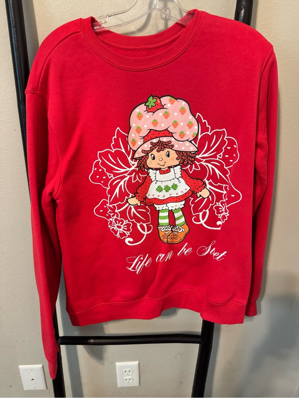 Red Strawberry Graphic Crewneck Sweatshirt